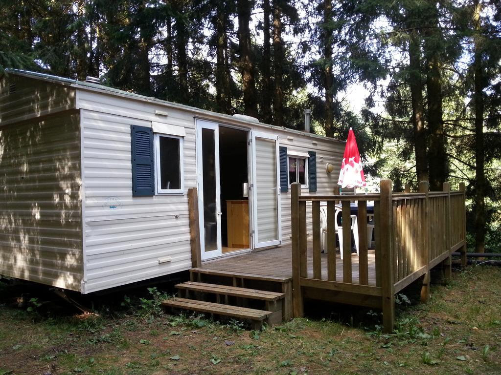 Camping De Flechat Hotel Orcival Exterior foto