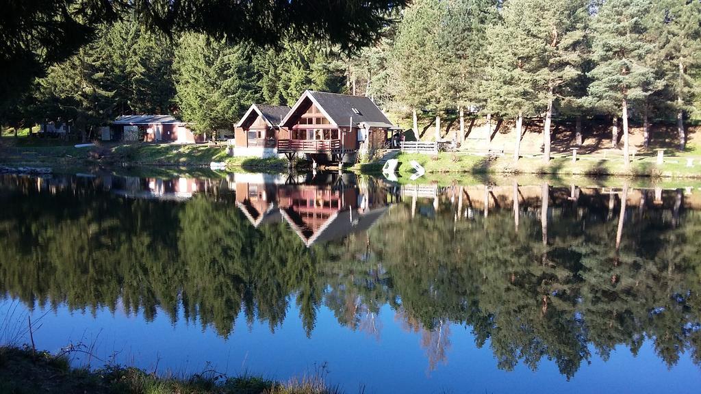 Camping De Flechat Hotel Orcival Exterior foto