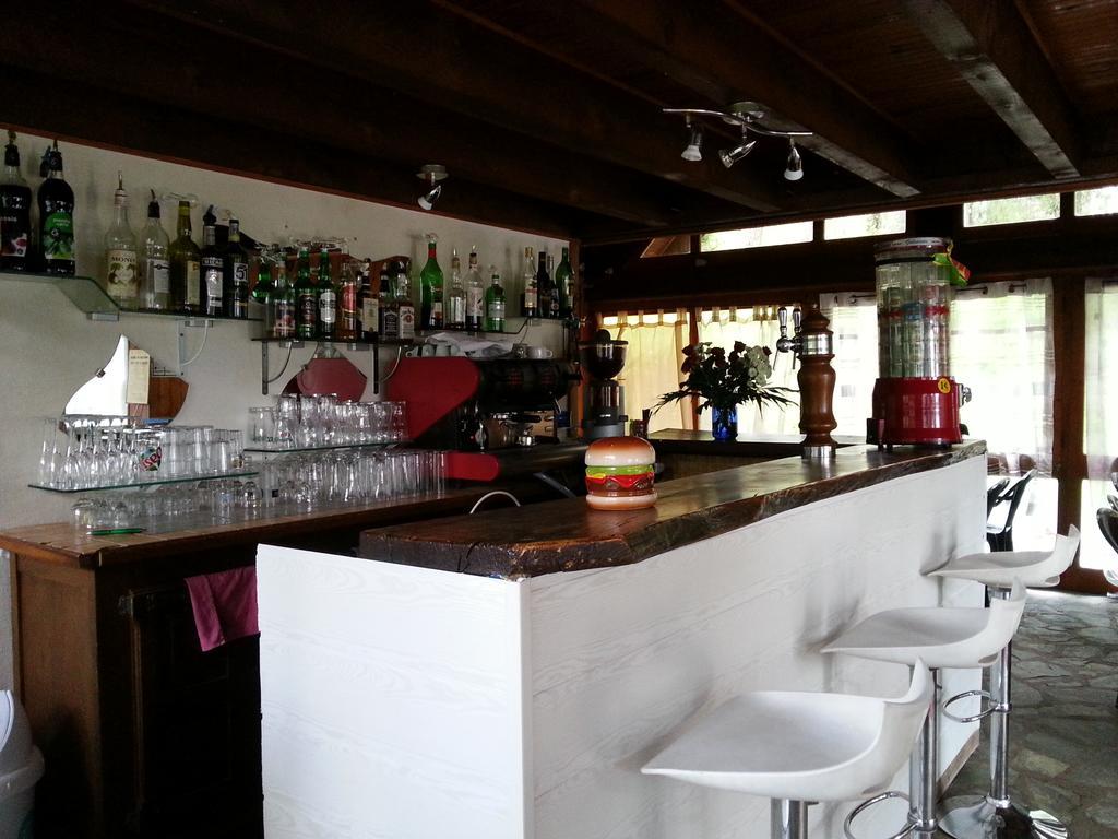 Camping De Flechat Hotel Orcival Exterior foto