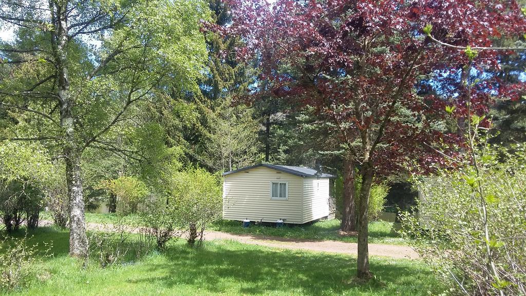 Camping De Flechat Hotel Orcival Exterior foto